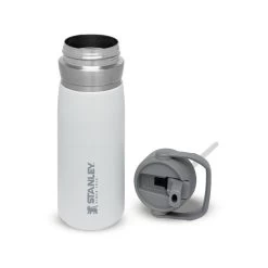 Stanley The IceFlow Flip Straw Water Bottle 650 Ml Polar -Keukengerei Winkel stanley thegoiceflowflipstrawwaterbottle0.65l 22oz polar 4 1800x1800